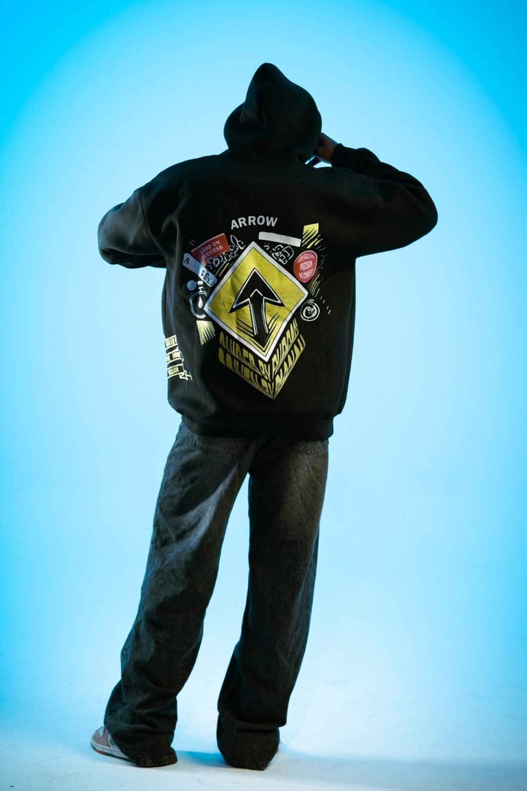 Black hoddie - Image 3