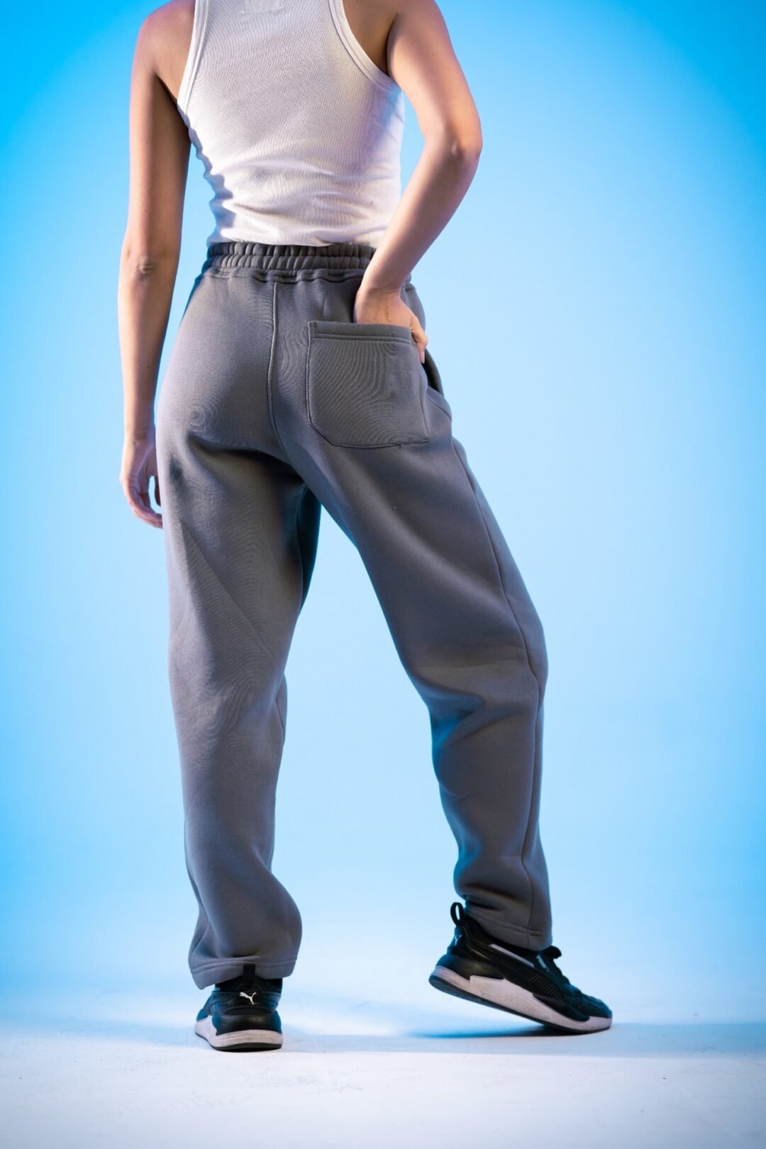 Grey sweatpants - Image 2